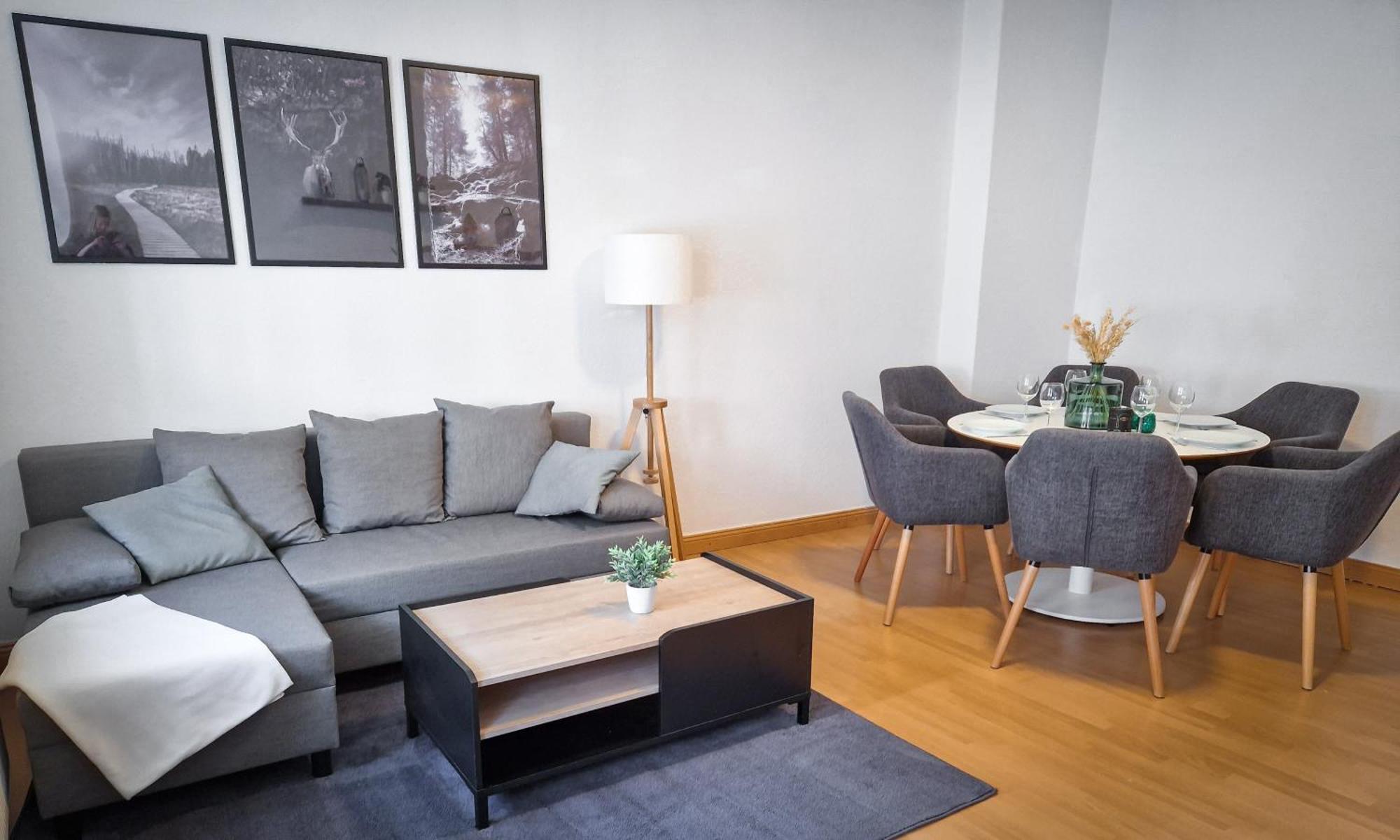 Grosszuegige Altstadtwohnung Lara Fuer 6 Personen Weißenfels エクステリア 写真